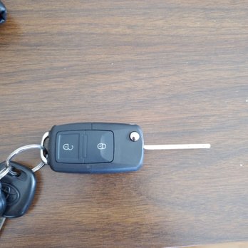 ULTRA Lock And Key - Shaun's all-in-one switch blade key and remote. - Keys & Locksmiths Near Me ULTRA Lock And Key - Shaun's all-in-one switch blade key and remote. - Keys & Locksmiths Near Me