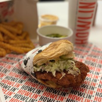 Howlin' Ray's - The Sando, Shake Fries, Pickles, Comeback sauce & peach tea. GET IT ALL!! - Southern Near Me - Los Angeles, California Howlin' Ray's - The Sando, Shake Fries, Pickles, Comeback sauce & peach tea. GET IT ALL!! - Southern Near Me - Los Angeles, California