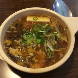 Hot & Sour Soup 酸辣汤 Hot & Sour Soup 酸辣汤