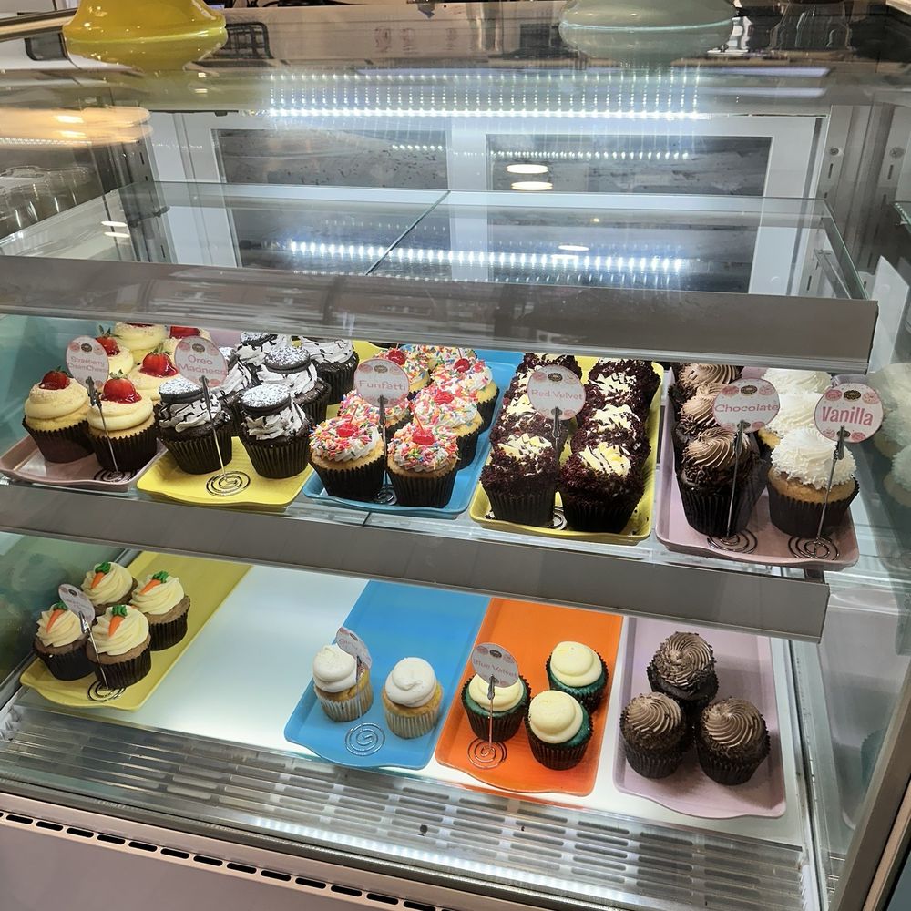 Ashleys Sweet Treats - Desserts Near Me - Mount Vernon, New York