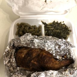 Smoked chicken , green beans and turnip greens Smoked chicken , green beans and turnip greens