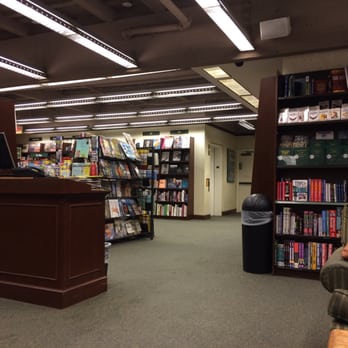 Barnes & Noble - Quite a nice cozy two story store - Newspapers & Magazines Near Me - Long Beach, California