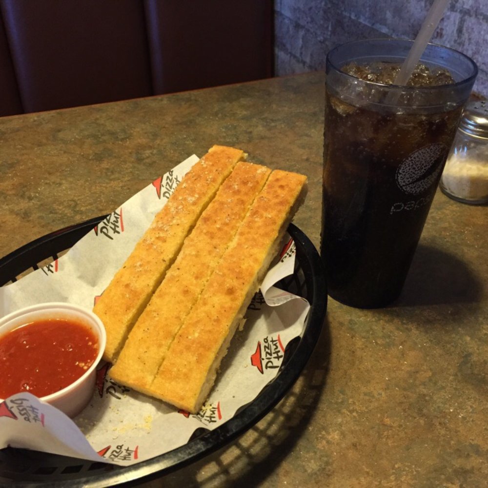 Pizza Hut - Mmmm - Pizza Near Me - Gallup, New Mexico