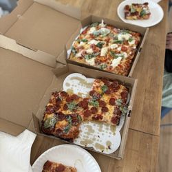 Krust  - Pepperoni, hot honey, and tomato with Barata cheese
