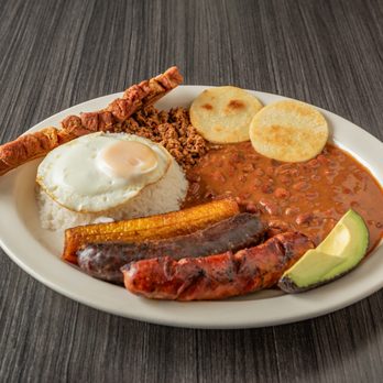Pueblito Escondido - our delicious paisa tray, very very Colombian - Colombian Near Me - Elgin, Illinois Pueblito Escondido - our delicious paisa tray, very very Colombian - Colombian Near Me - Elgin, Illinois