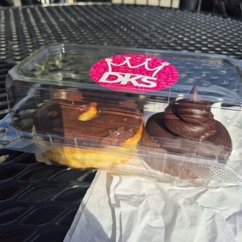DK's Donuts of Orange - Donuts Near Me - Orange, California DK's Donuts of Orange - Donuts Near Me - Orange, California