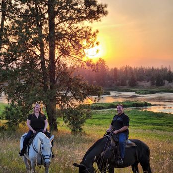 Spokane Trail Rides and Boarding - Sunset Trail Rides, Cozy Barn BnB Western DudeRanch! Campsites too. - Horseback Riding Near Me - Spokane, Washington Spokane Trail Rides and Boarding - Sunset Trail Rides, Cozy Barn BnB Western DudeRanch! Campsites too. - Horseback Riding Near Me - Spokane, Washington