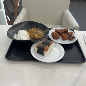 Sakura Lounge - Kara age, curry, spam musubi - Airport Lounges Near Me - Honolulu, Hawaii Sakura Lounge - Kara age, curry, spam musubi - Airport Lounges Near Me - Honolulu, Hawaii