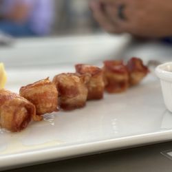 Francisco's Kitchen & Cantina - Bacon wrapped scallops