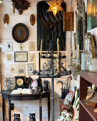 Tannersville Antique & Artisan Center by null