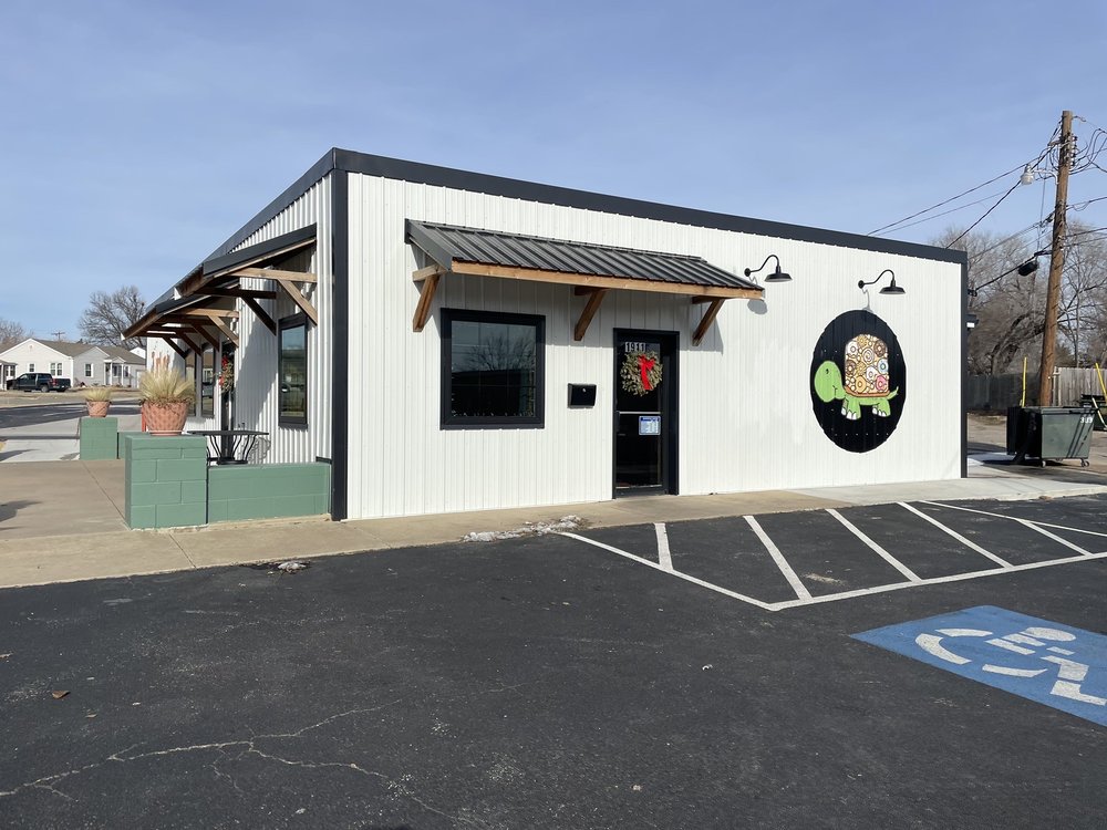 Turtle's Donut Shoppe Logo