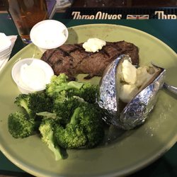 Bullfrog's Sports Cafe - Steak dinner