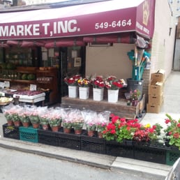 King Market  is the place to get your Seaweed Sheets , fresh fruits and vegetables.The workers are friendly and clean.