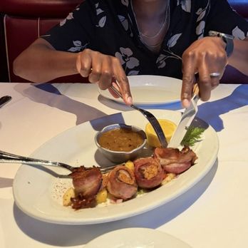 Charley's Steak House - Bacon wrapped scallops - Seafood Near Me - Tampa, Florida
