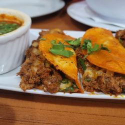 El Mariachi Mexican Restaurant - Birria tacos