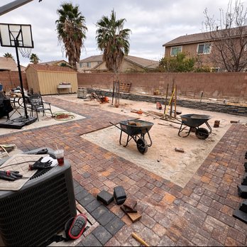 Universal Landscaping - Paver walk way leveled and installed - Landscaping Near Me Universal Landscaping - Paver walk way leveled and installed - Landscaping Near Me