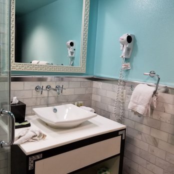 El Cortez Cabana Suites - Bath sink - Hotels Near Me - Las Vegas, Nevada El Cortez Cabana Suites - Bath sink - Hotels Near Me - Las Vegas, Nevada