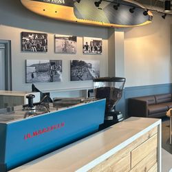 Alki Coffee - Interior coffee bar