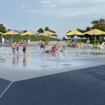 Spa Beach Bistro - Nearby splash pad - Pizza Near Me - St. Petersburg, Florida