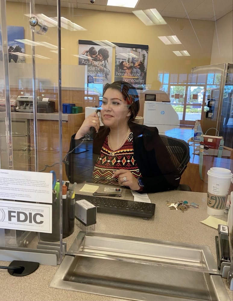 WELLS FARGO BANK Updated September 2024 24 Reviews 8872 Bond Rd