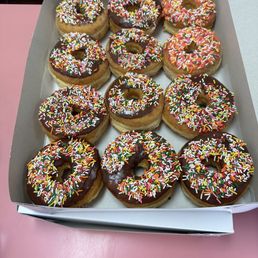 DONUT STAR - Updated July 2025 - 53 Photos & 87 Reviews