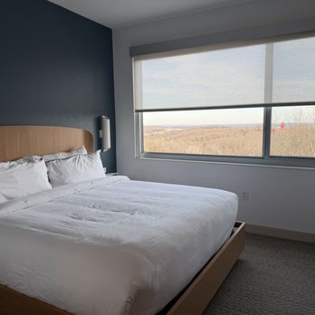 Element Springfield South - Bedroom - Hotels Near Me - Springfield, Missouri