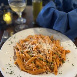 Luna Blu Ristorante Italiano - Penne alla Vodka