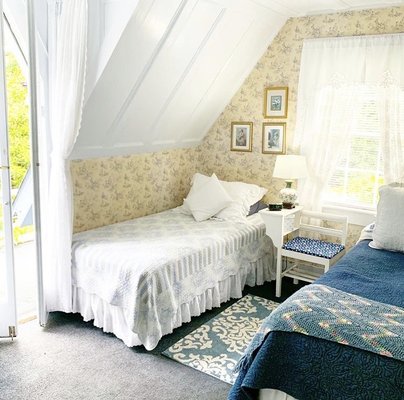 Shaw House Inn by null