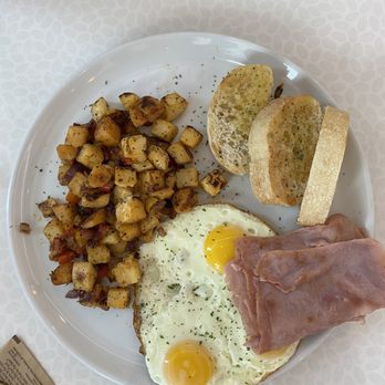 Caffellatte - Desayuno Oro ($14) - Coffee & Tea Near Me - Lares, Puerto Rico