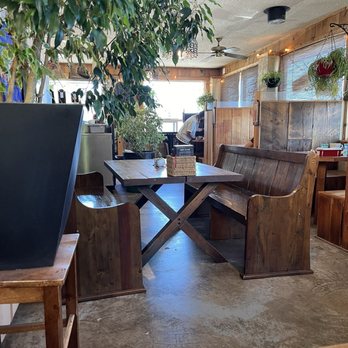 The Green Salmon - Inside places to seat yourself - Coffee & Tea Near Me - Yachats, Oregon The Green Salmon - Inside places to seat yourself - Coffee & Tea Near Me - Yachats, Oregon
