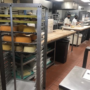 Liliha Bakery - The kitchen at work - Bakeries Near Me - Honolulu, Hawaii Liliha Bakery - The kitchen at work - Bakeries Near Me - Honolulu, Hawaii