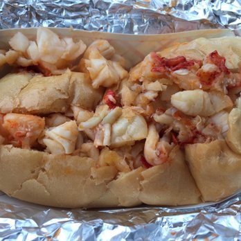 Seafood Etc - Hot lobster roll! - Seafood Markets Near Me - Pawcatuck, Connecticut