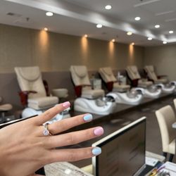 Pure Nails - No chip manicure - colors it's a boy and it's a girl