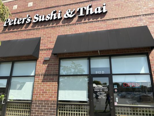 Peter's Sushi & Thai by null