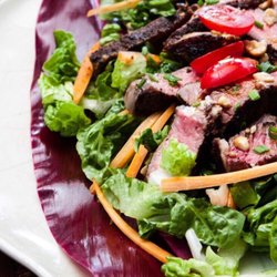 Kaiulani Spices - Steak salad + Ka'iulani's Alaea seasoning.