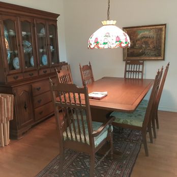 Emerald Coast Estate Sales - Cherry dinning set. - Estate Liquidation Near Me - Navarre, Florida