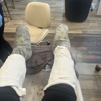Shiloh Nails & Spa - Hot wax and towel wrap!! - Nail Salons Near Me - Windsor, California