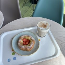Moomin Coffee - Mansikkawiener and hot chai latte