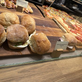 Starbucks Reserve Roastery Chicago - Coffee Roasteries Near Me - Chicago, Illinois