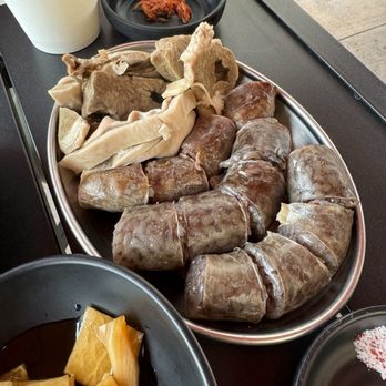 Moobongri Soondae - Soondae and pork sampler that comes with the combo - Korean Near Me - San Gabriel, California Moobongri Soondae - Soondae and pork sampler that comes with the combo - Korean Near Me - San Gabriel, California