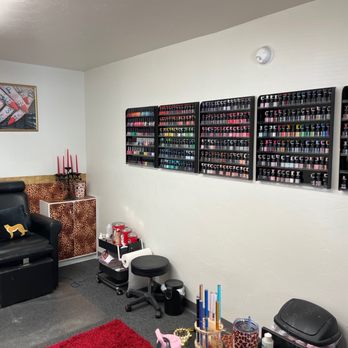 Retro Nail Bar - Colors and pedicures - Nail Salons Near Me - Tucson, Arizona