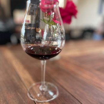 Archer Vineyard - Pinot noir - Wine Tasting Room Near Me - Newberg, Oregon