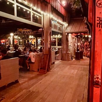 Flounder's Chowder House - Seafood Near Me - Gulf Breeze, Florida