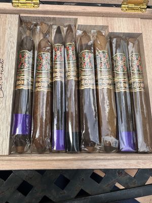 Cuenca Cigars by null