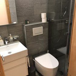 Hotel Landgasthof Hasenstrick - Modernes aber sehr kleines Bad