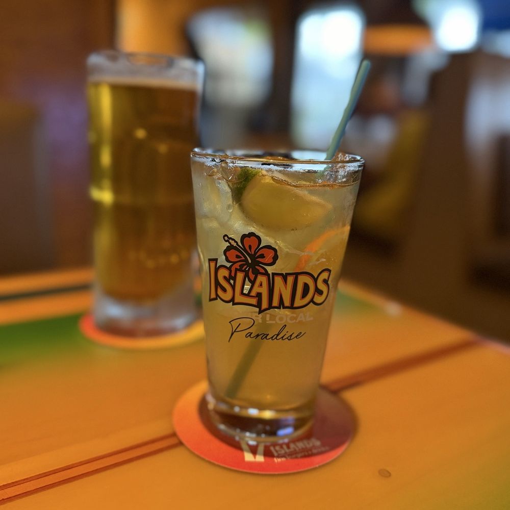 Islands Restaurant - Margarita - Burgers Near Me - San Diego, California
