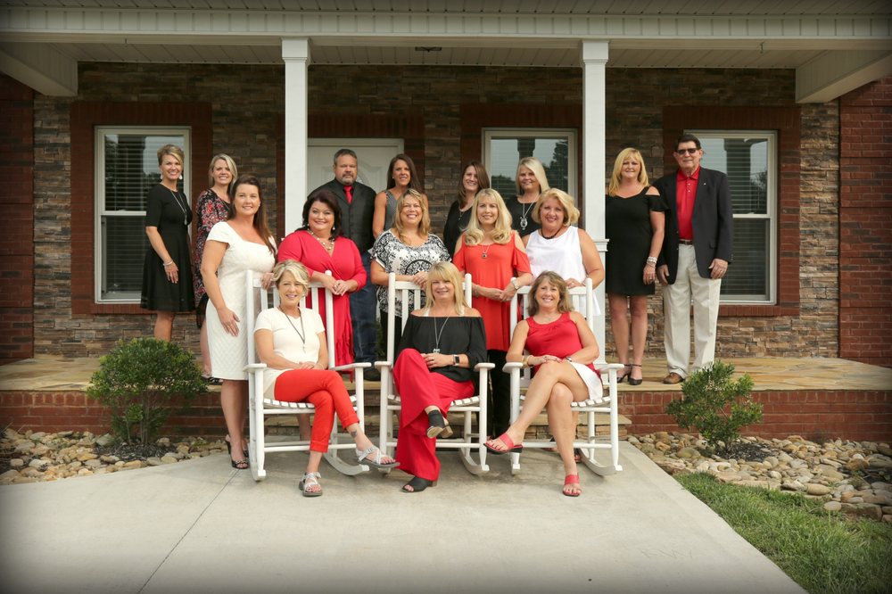 SMOKY MOUNTAIN REALTY Updated August 2024 1010 E Broadway St