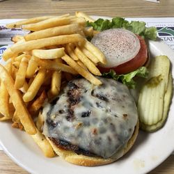 The Family Inn - Cheeseburger w/pepper jack