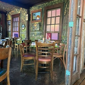 Jacques-Imo's Cafe - Dinning area was a piece of art work. - Cajun/Creole Near Me - New Orleans, Louisiana Jacques-Imo's Cafe - Dinning area was a piece of art work. - Cajun/Creole Near Me - New Orleans, Louisiana