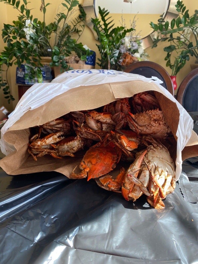 The Crab Guys Logo